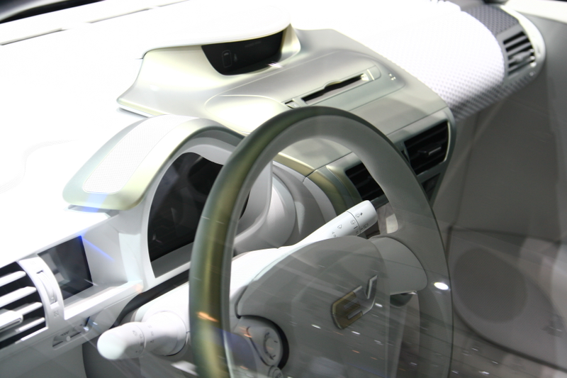 Illustration for article titled Toyota FT-EV Concept: Roller Skate-Sized Electric Sneaks Onto Detroit Show Floor